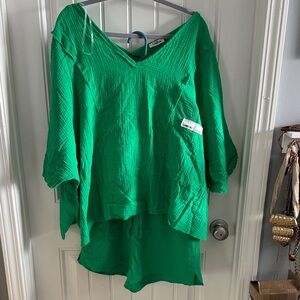 Vibrant Green Women's burpcloth short set